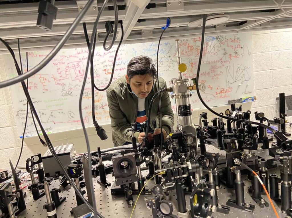 Researchers from IIT Guwahati, Columbia University develop an optical driving process to produce Nanopatterns by ‘unzipping’