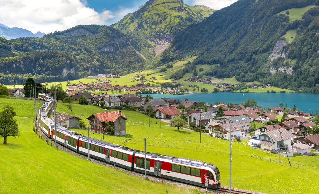 Zentralbahn train Lucerne to Interlaken and Lungern Lake 1
